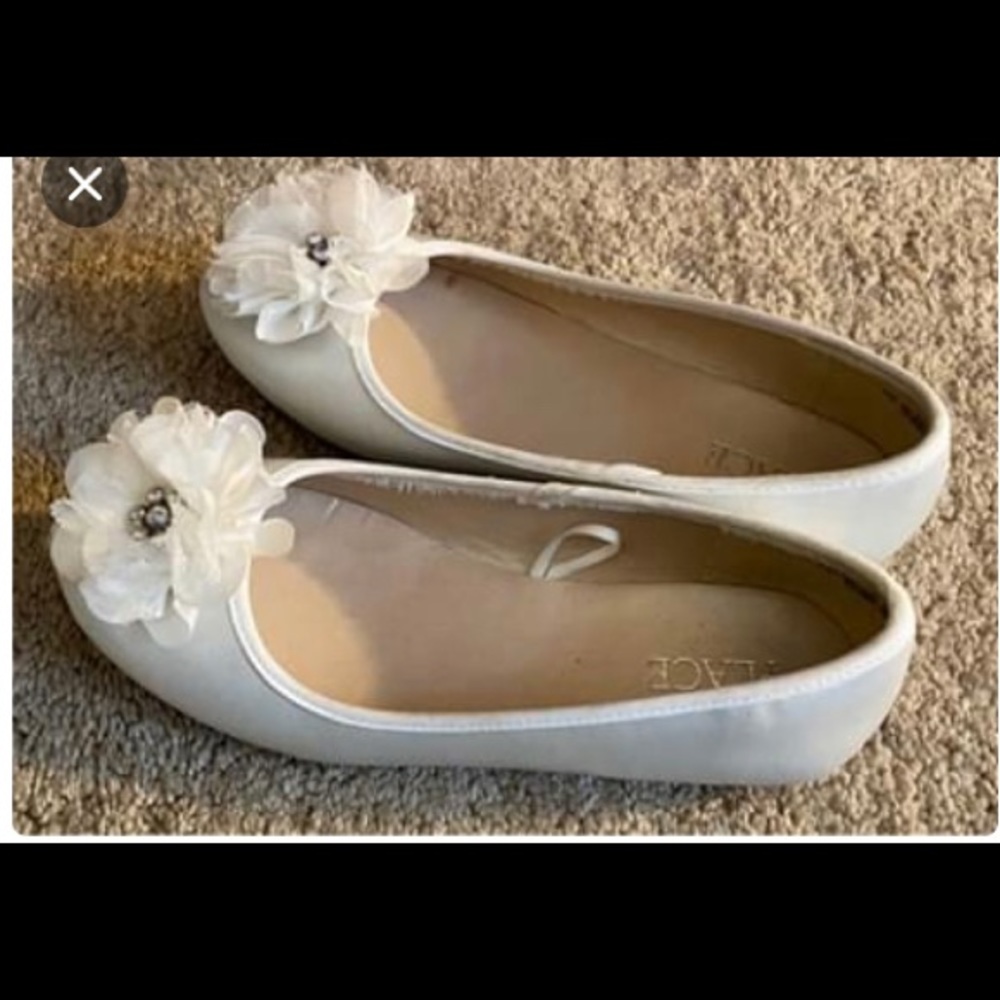 Flower Shoes - Picture 2 of 6